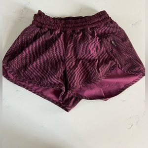LULULEMON TRACKER SHORTS